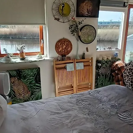 Dutch African Breeze Bed & Breakfast *
