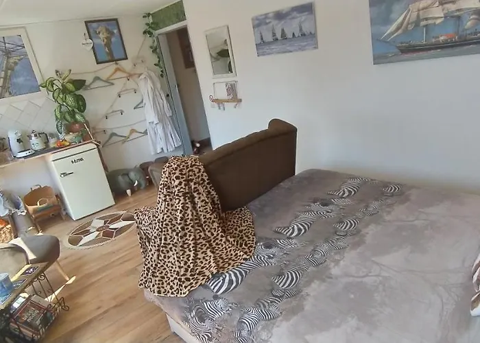 Dutch African Breeze Bed & Breakfast *